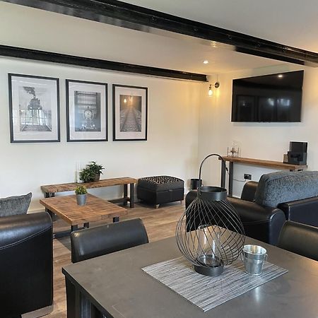 Booking Urban At Halstead Halstead  Esterno foto