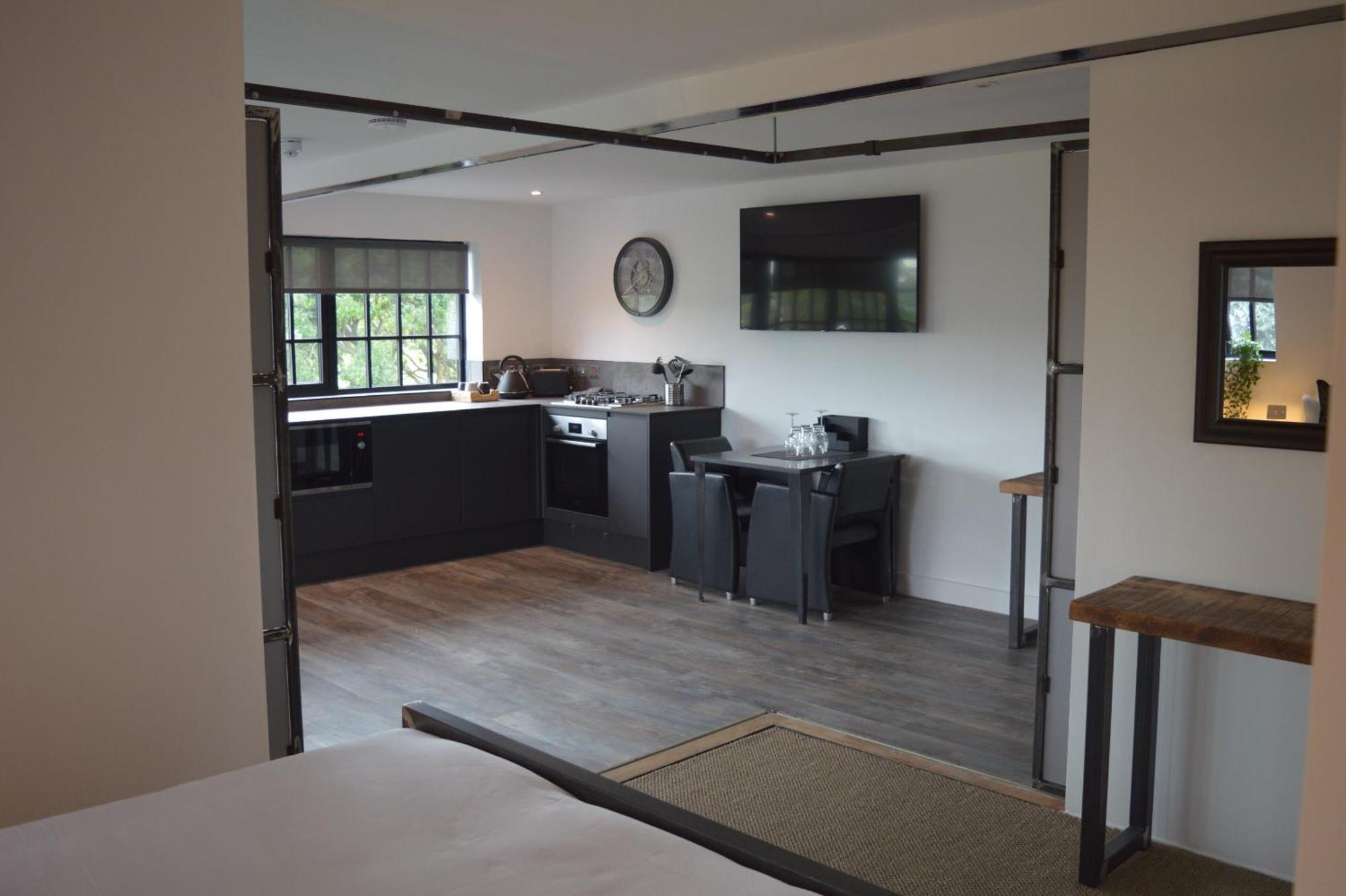 Booking Urban At Halstead Halstead  Esterno foto