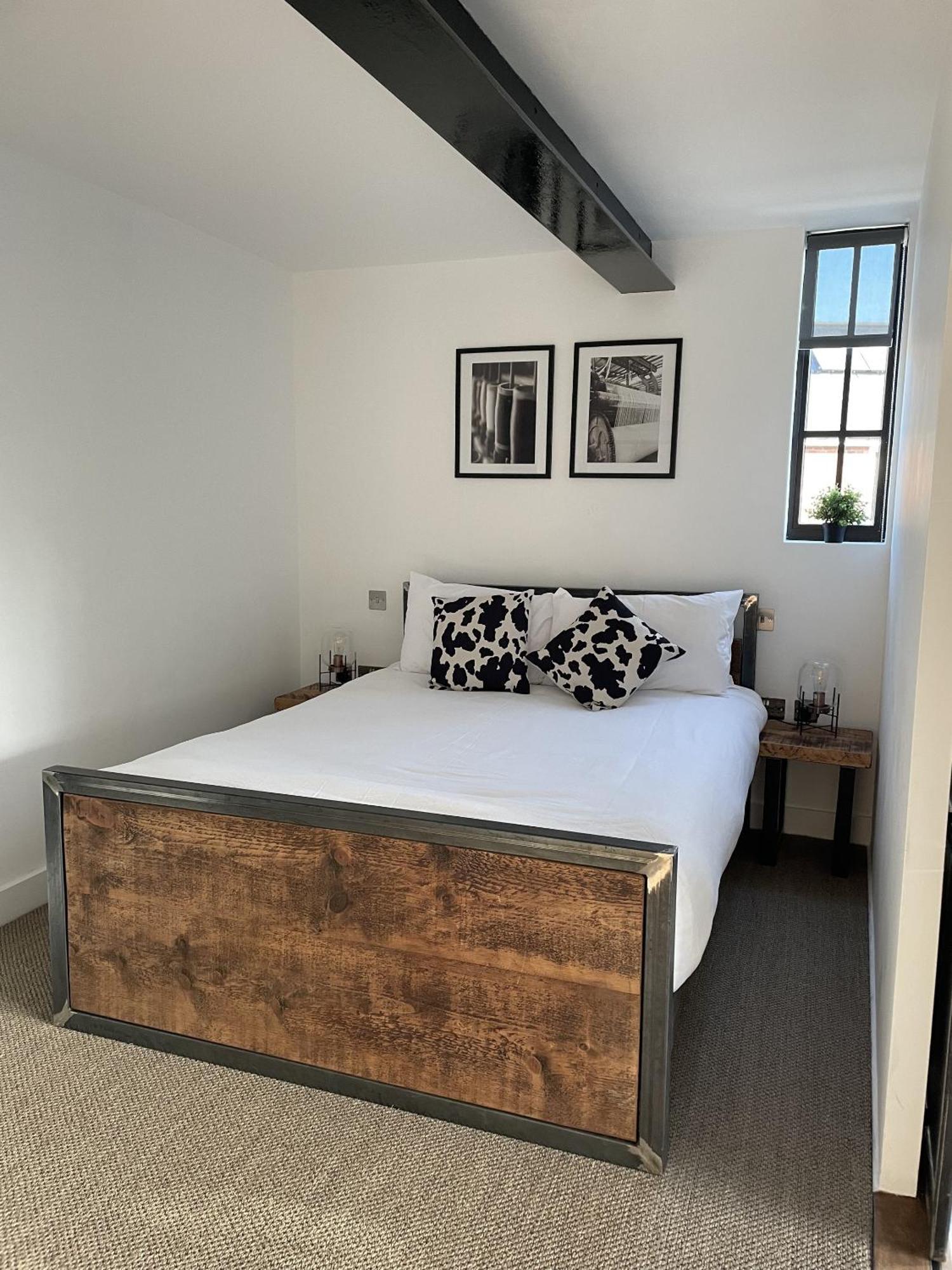 Booking Urban At Halstead Halstead  Esterno foto