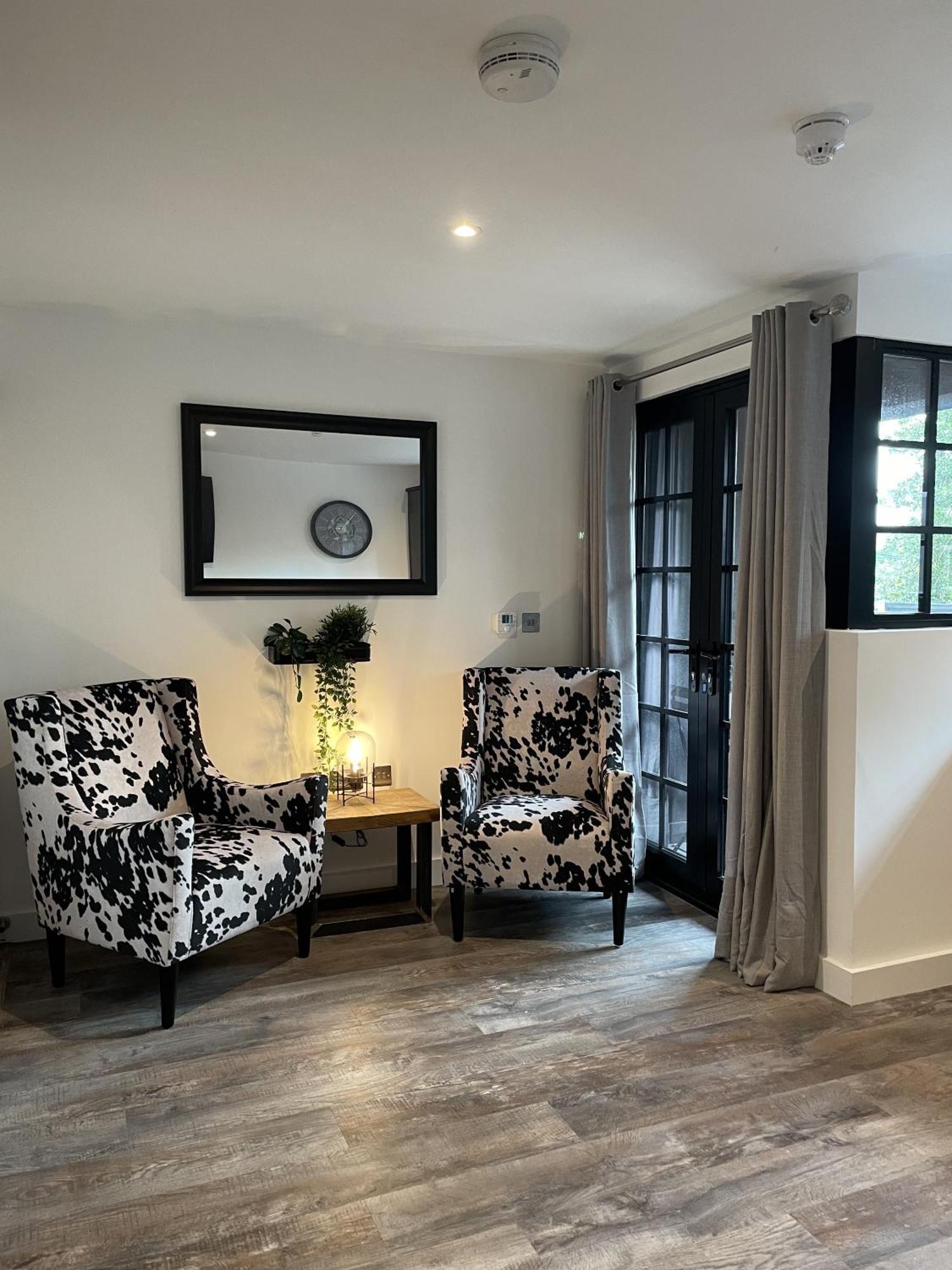 Booking Urban At Halstead Halstead  Esterno foto